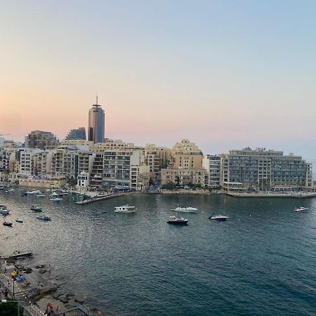 F8 1 Seaview Room, Living And Bathroom Shared , Stjulians سانت جوليان المظهر الخارجي الصورة