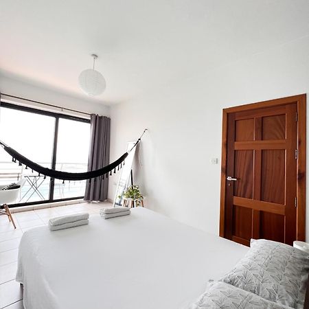 F8 1 Seaview Room, Living And Bathroom Shared , Stjulians سانت جوليان المظهر الخارجي الصورة