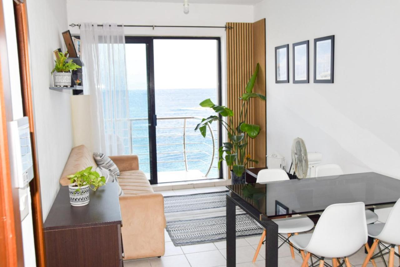 F8 1 Seaview Room, Living And Bathroom Shared , Stjulians سانت جوليان المظهر الخارجي الصورة